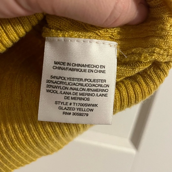 Gold Ribbed Knit Top - Picture 5 of 5